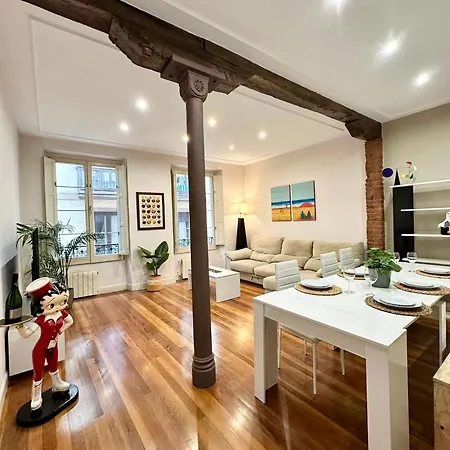 Old Town Center 110m By Sleep In