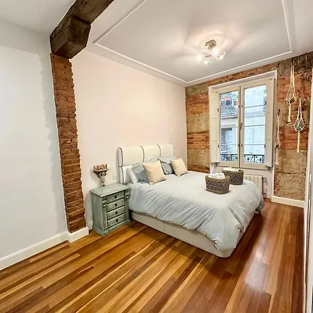 Old Town Center 110m By Sleep In Appartement