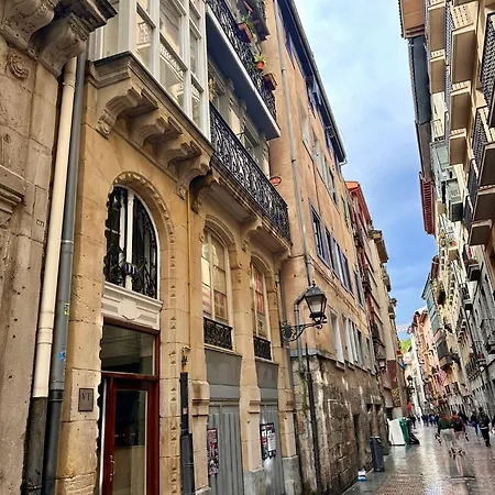 Appartamento Old Town Center 110m By Sleep In