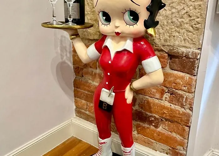 Old Town Center 110m By Sleep In Lägenhet